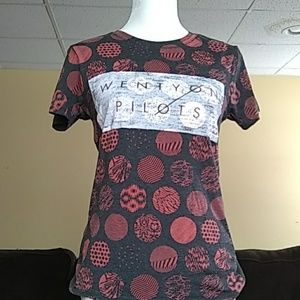 Grey and red TØP shirt